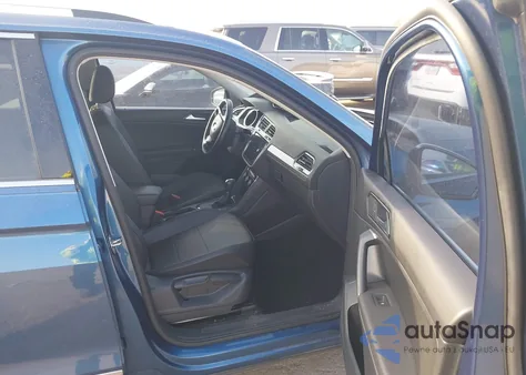 2018 Volkswagen Tiguan z USA, uszkodzony, nr VIN 3VV3B7AX4JM105622